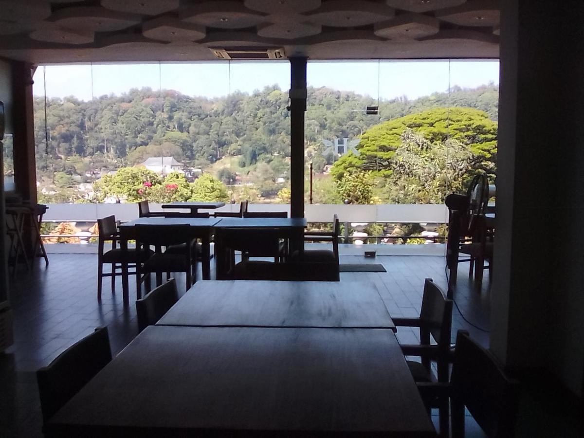 Heaven Seven Kandy Ngoại thất bức ảnh