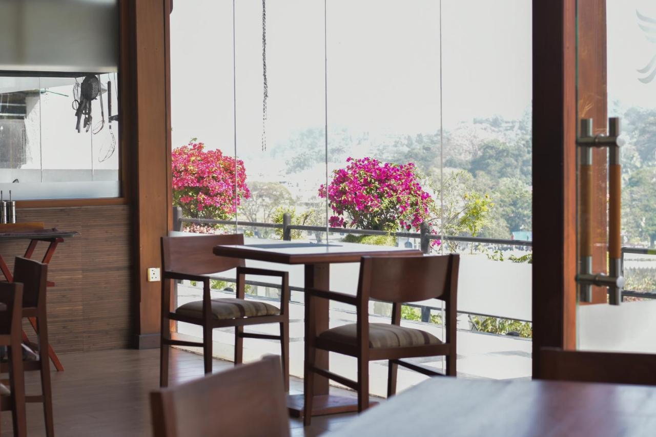 Heaven Seven Kandy Ngoại thất bức ảnh
