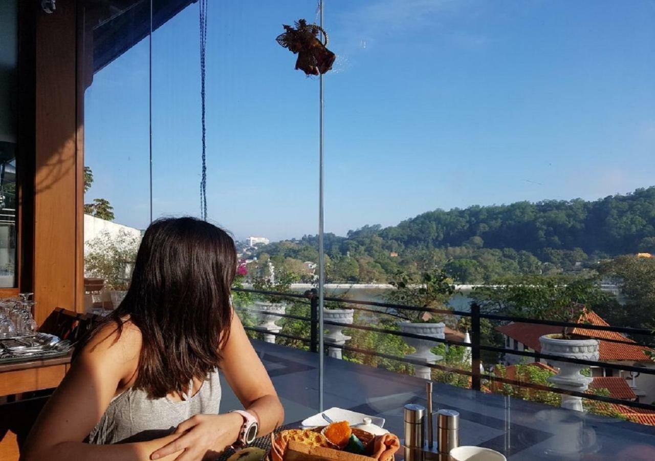 Heaven Seven Kandy Ngoại thất bức ảnh